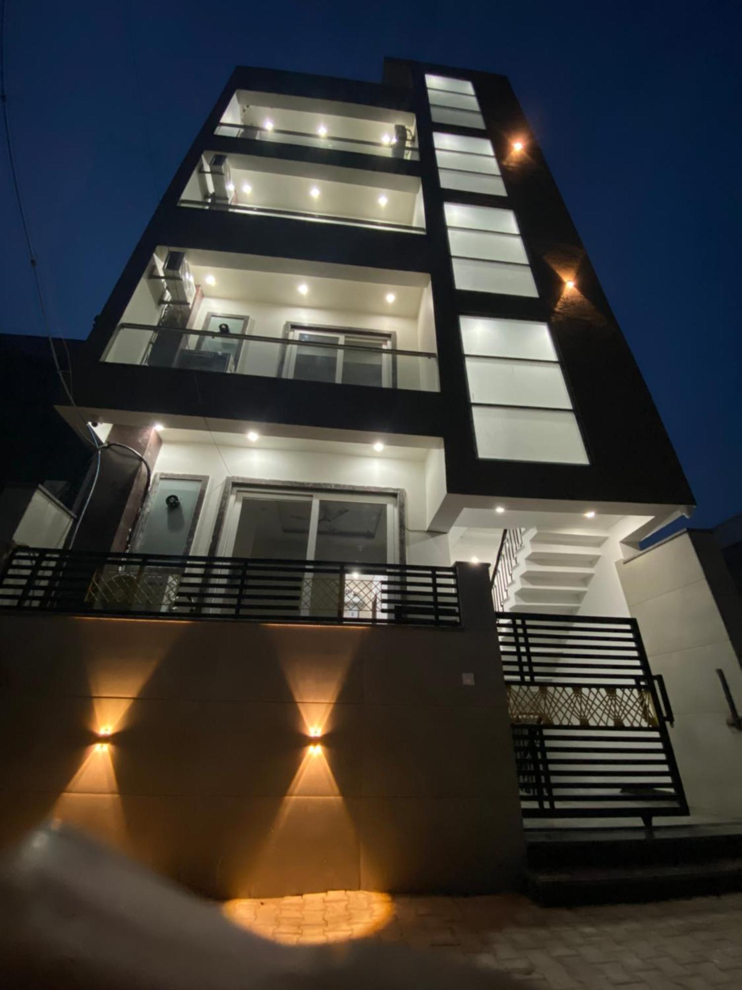 Royal Park Inn Greater Noida Exterior photo