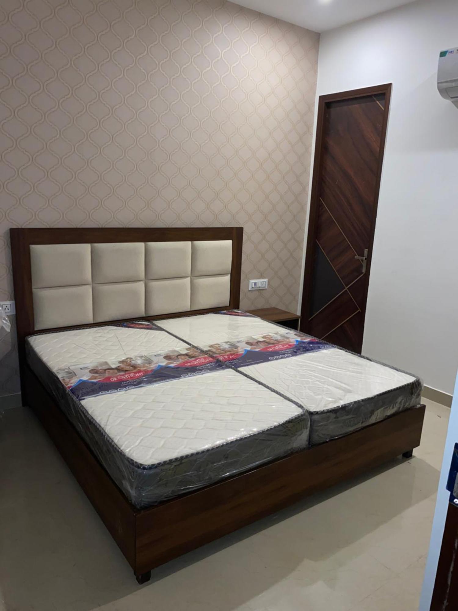 Royal Park Inn Greater Noida Exterior photo